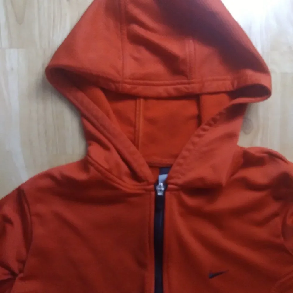 Nike sphere dry